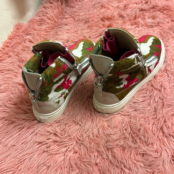 Giuseppe Zanotti calf skin multi color zip pull sneakers( IN STORAGE) - Picture 4 of 5